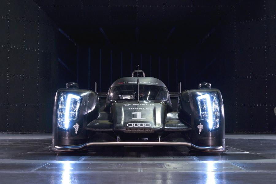  Audi R18 TDI 2011 года  (фото 15 из 77)